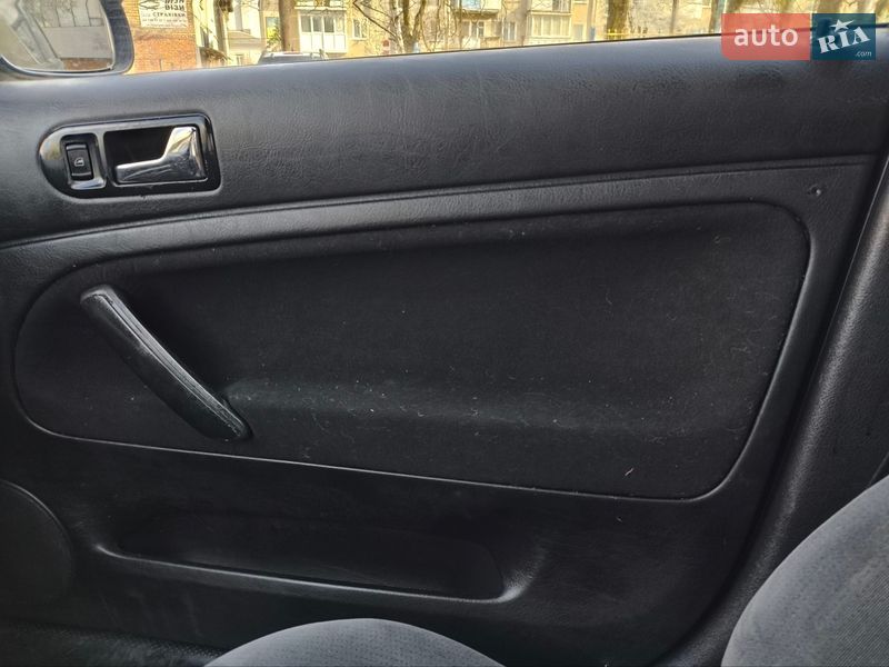 Универсал Volkswagen Passat 1998 в Надворной