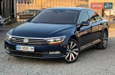 Седан Volkswagen Passat 2016 в Сарнах