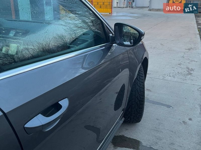 Седан Volkswagen Passat 2012 в Бердичеве