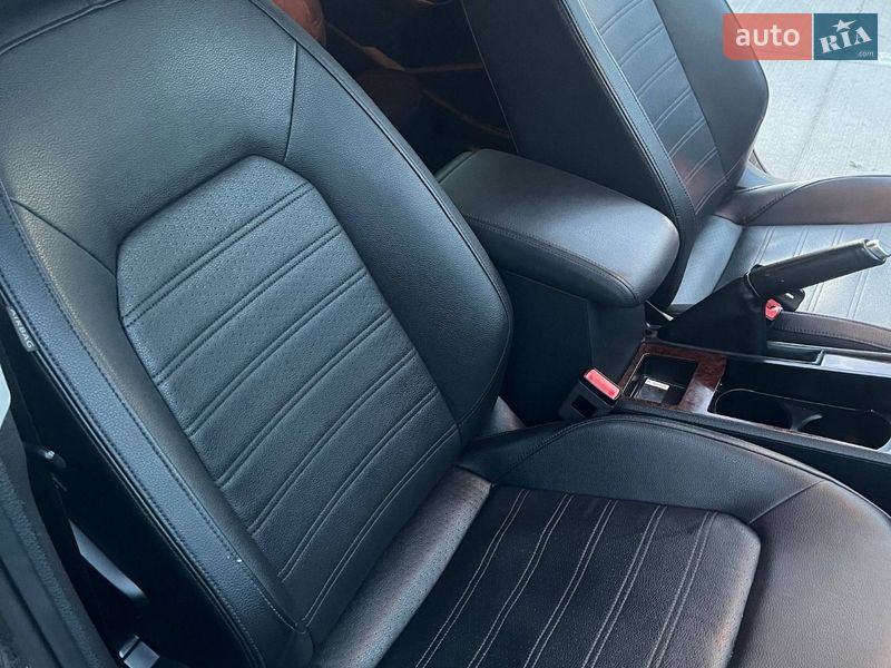 Седан Volkswagen Passat 2012 в Бердичеве
