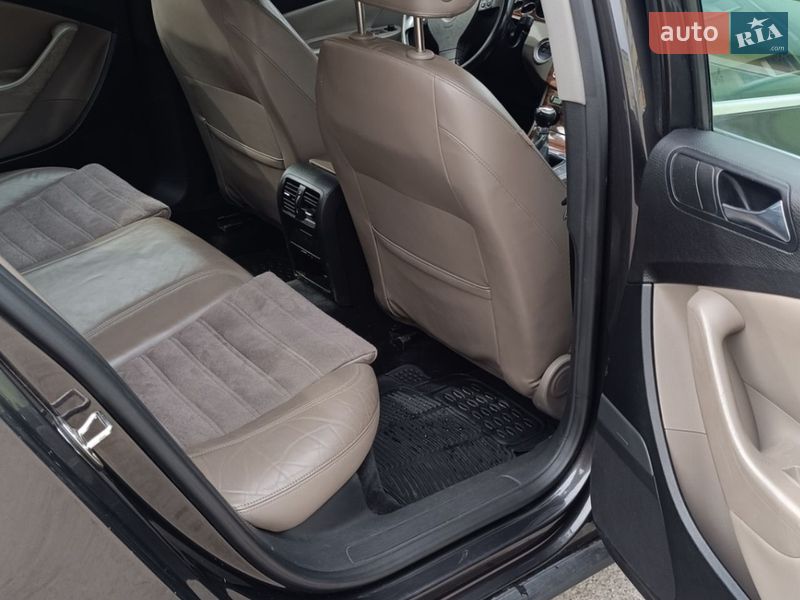 Седан Volkswagen Passat 2005 в Одессе