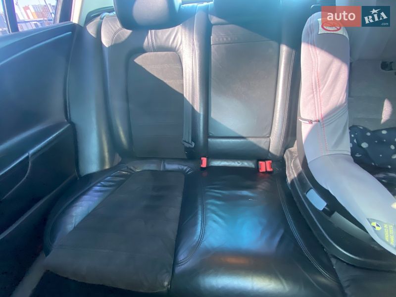 Седан Volkswagen Passat 2009 в Луцке