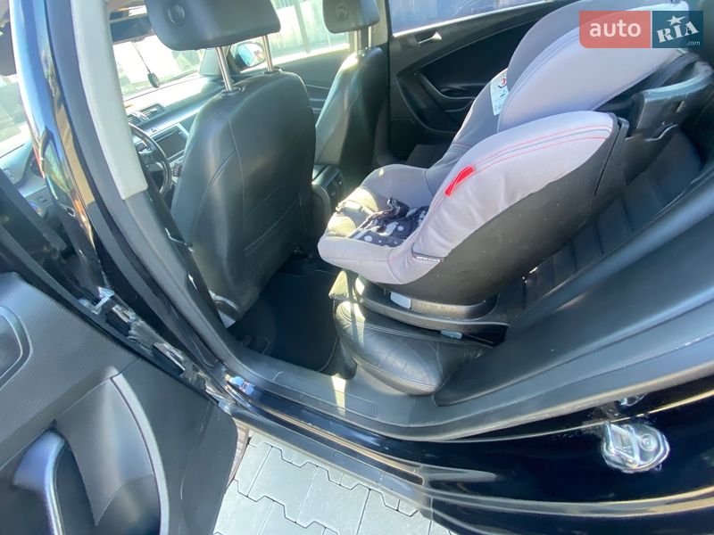 Седан Volkswagen Passat 2009 в Луцке