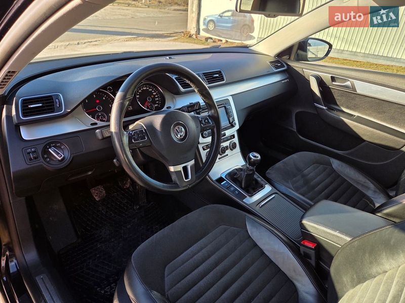 Универсал Volkswagen Passat 2013 в Харькове