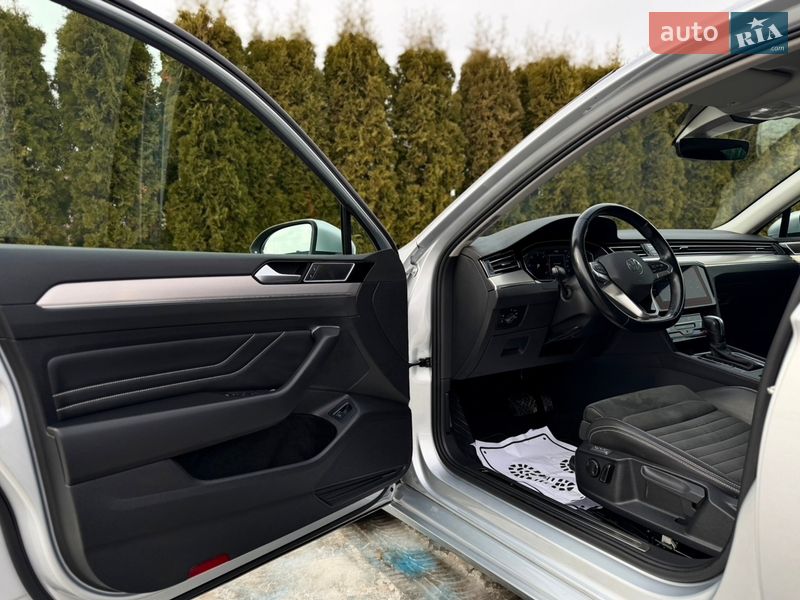 Универсал Volkswagen Passat 2021 в Луцке