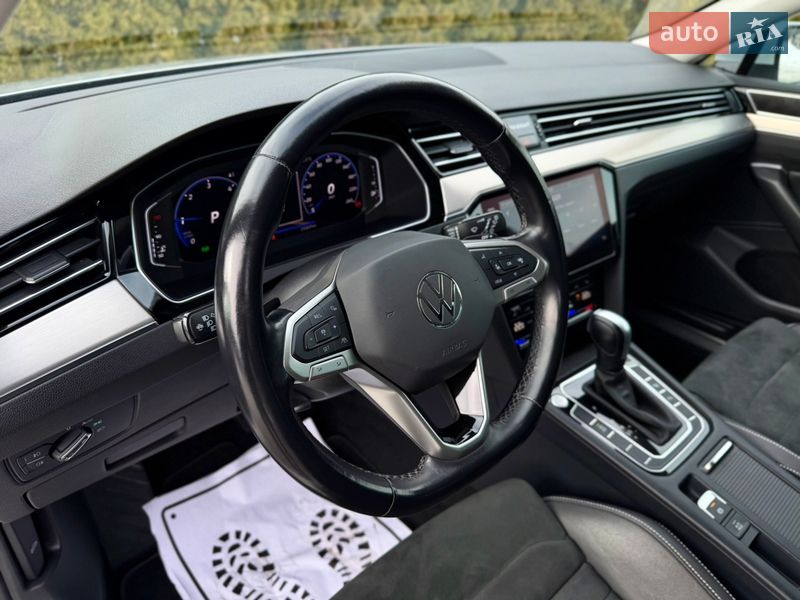 Универсал Volkswagen Passat 2021 в Луцке