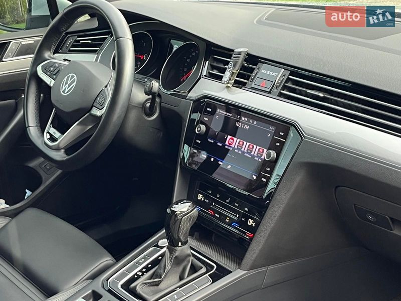 Универсал Volkswagen Passat 2022 в Киеве