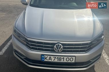 Седан Volkswagen Passat 2016 в Киеве
