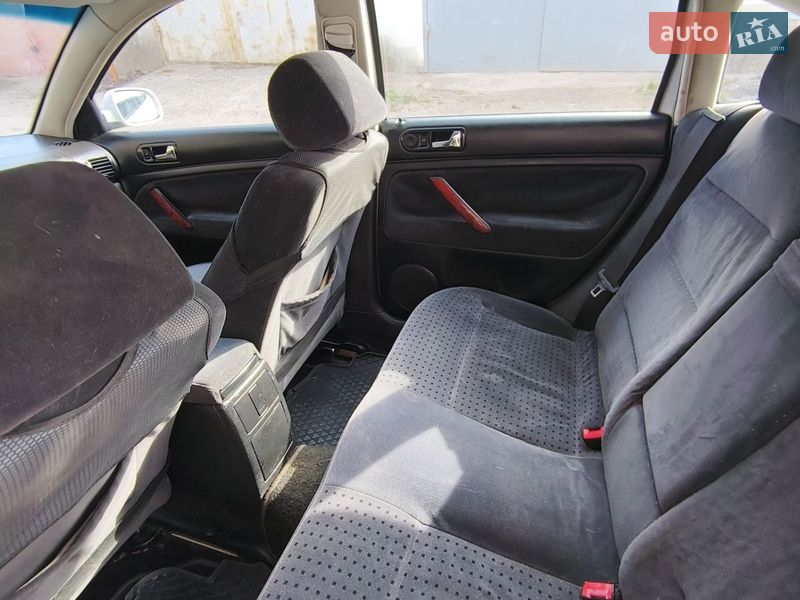 Седан Volkswagen Passat 2003 в Черновцах