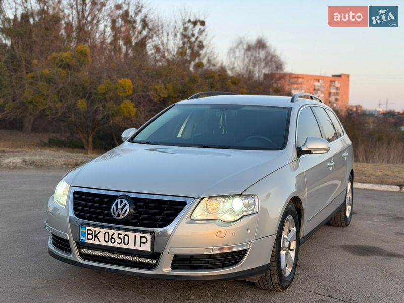 Универсал Volkswagen Passat 2009 в Ровно