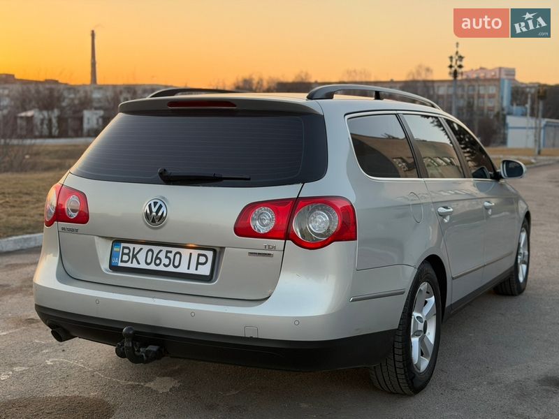 Универсал Volkswagen Passat 2009 в Ровно