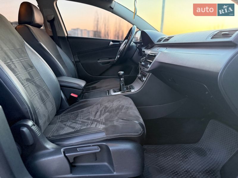 Универсал Volkswagen Passat 2009 в Ровно