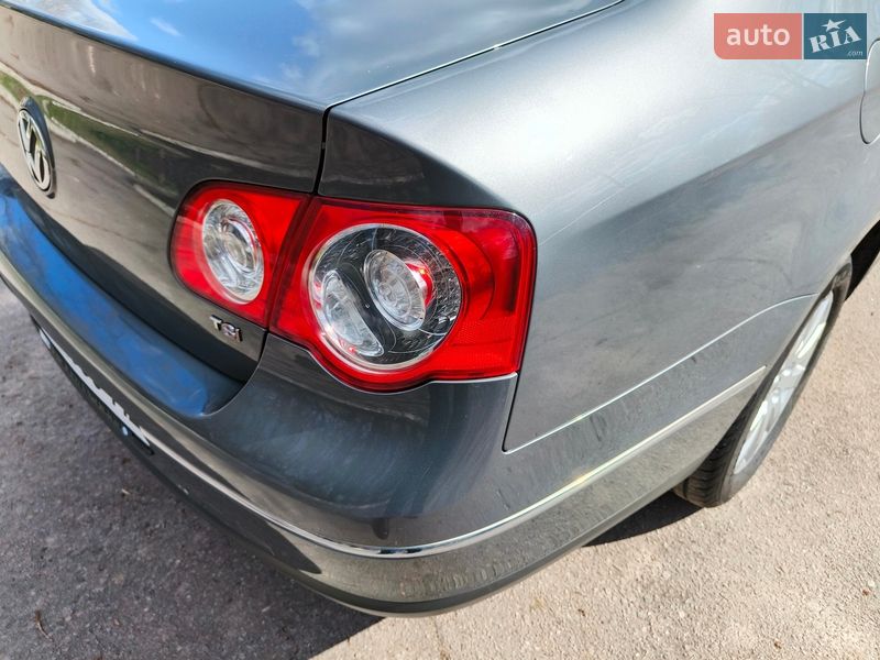 Седан Volkswagen Passat 2008 в Миргороде