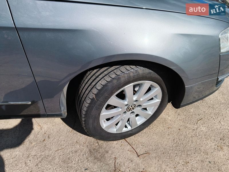 Седан Volkswagen Passat 2008 в Миргороде