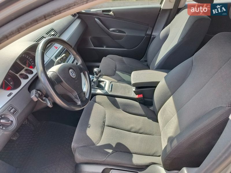 Седан Volkswagen Passat 2008 в Миргороде