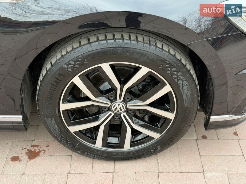 Универсал Volkswagen Passat 2016 в Ровно