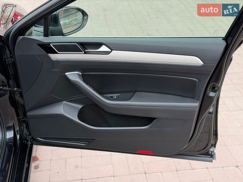 Универсал Volkswagen Passat 2016 в Ровно