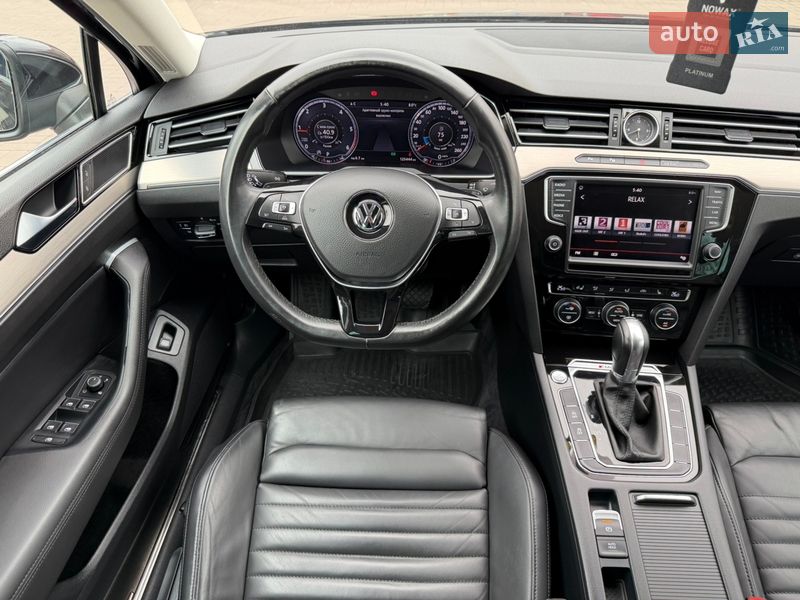 Универсал Volkswagen Passat 2016 в Ровно