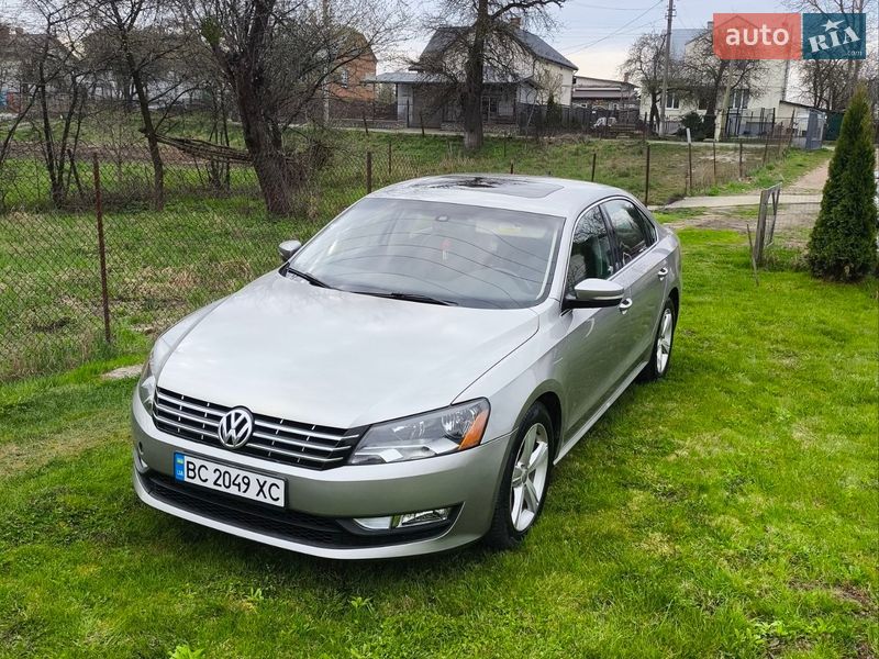 Седан Volkswagen Passat 2013 в Львове