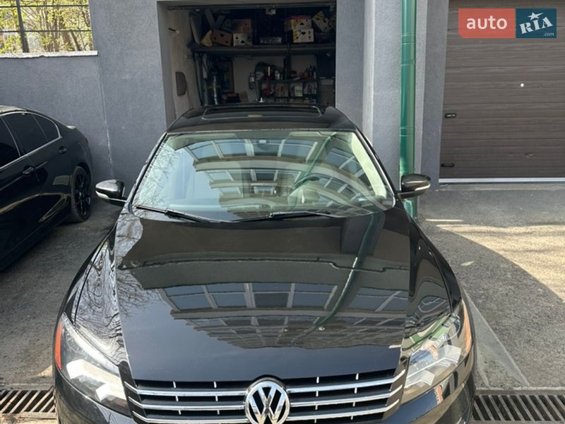 Седан Volkswagen Passat 2014 в Черновцах