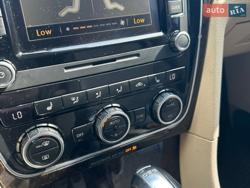 Седан Volkswagen Passat 2014 в Черновцах