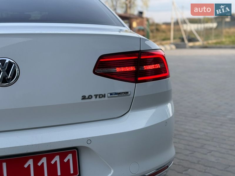 Седан Volkswagen Passat 2016 в Калуші