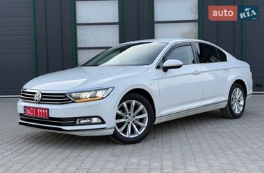 Седан Volkswagen Passat 2016 в Калуші