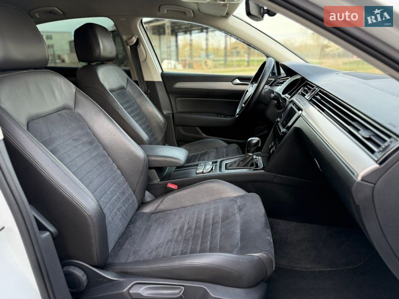 Седан Volkswagen Passat 2016 в Калуші