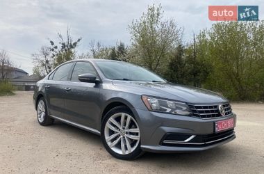 Седан Volkswagen Passat 2018 в Львові