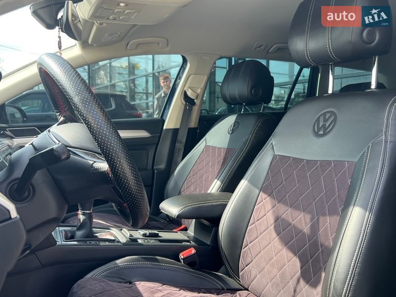 Универсал Volkswagen Passat 2015 в Ивано-Франковске