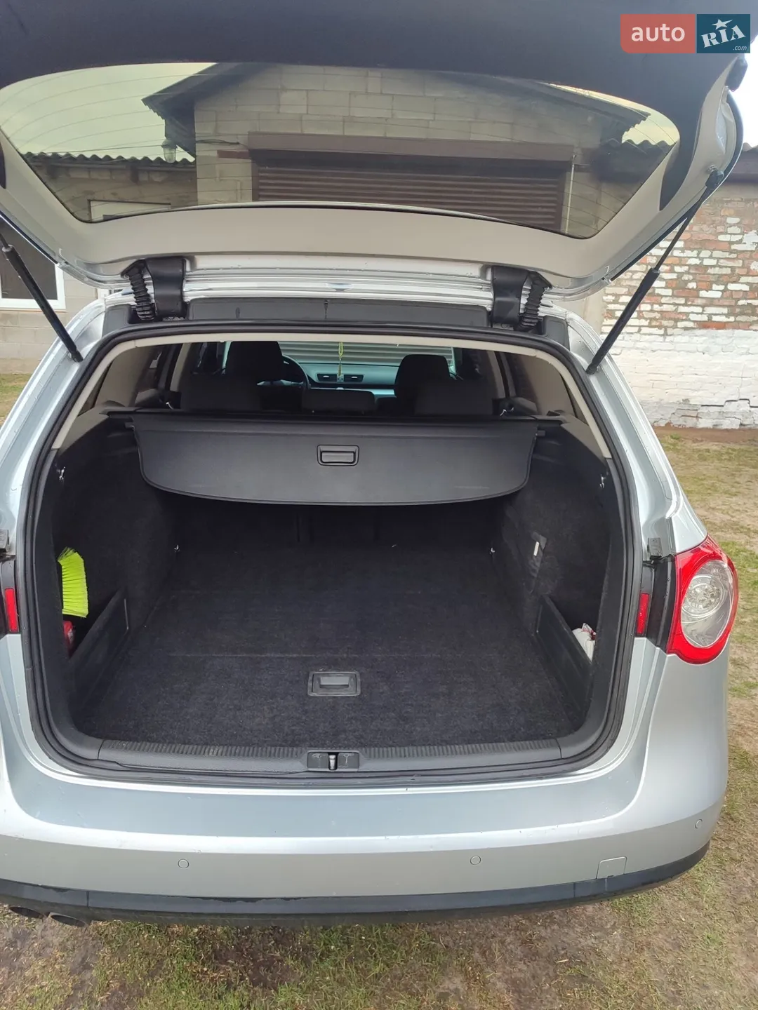 2010 Volkswagen Passat - мініатюра 12