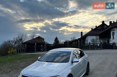 Седан Volkswagen Passat 2010 в Івано-Франківську