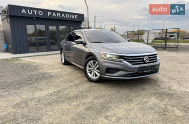 Седан Volkswagen Passat 2019 в Луцке