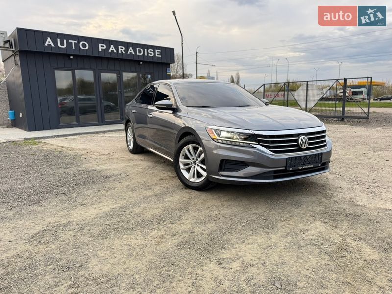 Седан Volkswagen Passat 2019 в Луцке