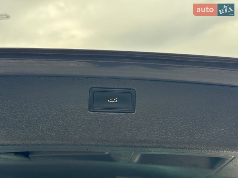 Универсал Volkswagen Passat 2012 в Львове