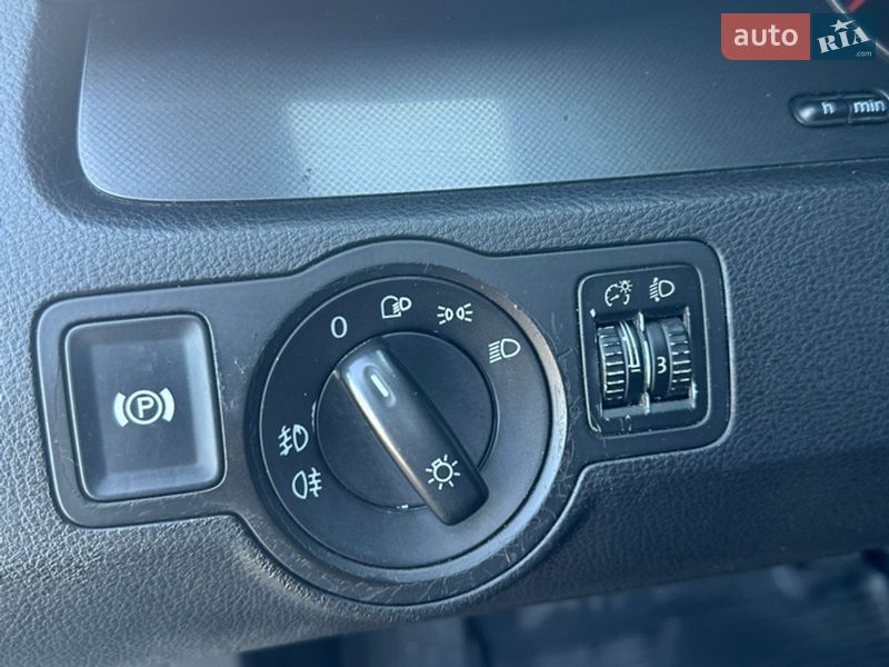 Универсал Volkswagen Passat 2005 в Киеве