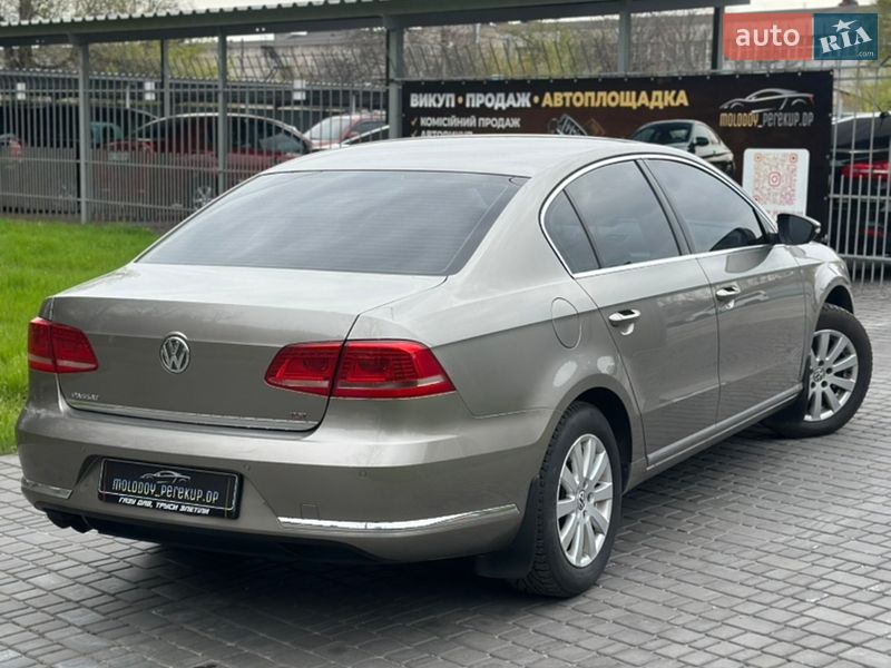 Седан Volkswagen Passat 2012 в Каменском