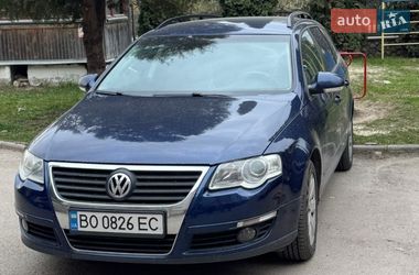 Універсал Volkswagen Passat 2010 в Тернополі