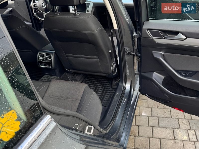 Универсал Volkswagen Passat 2015 в Звягеле
