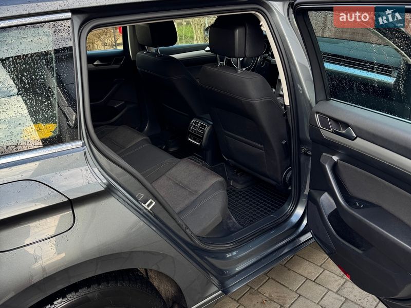 Универсал Volkswagen Passat 2015 в Звягеле