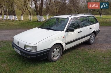 Універсал Volkswagen Passat 1993 в Голобах