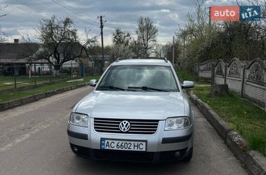Универсал Volkswagen Passat 2003 в Старой Выжевке