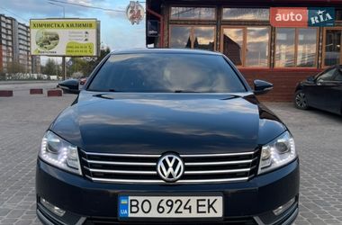 Седан Volkswagen Passat 2013 в Тернополі