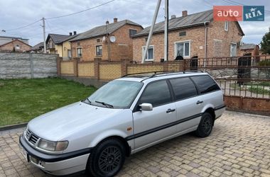 Універсал Volkswagen Passat 1996 в Львові