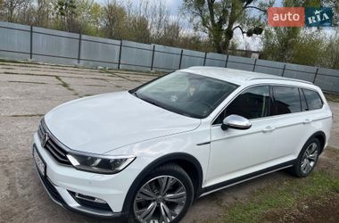 Універсал Volkswagen Passat 2017 в Львові
