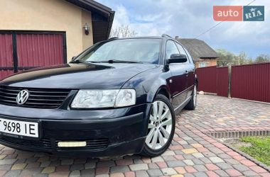 Універсал Volkswagen Passat 2000 в Чернівцях