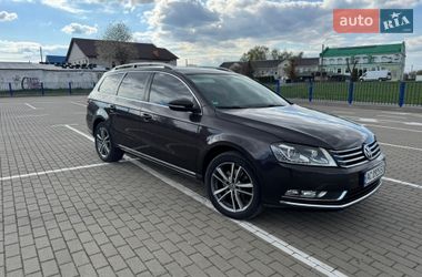 Универсал Volkswagen Passat 2011 в Нововолынске