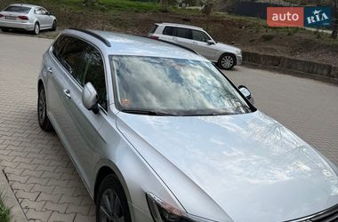 Универсал Volkswagen Passat 2019 в Черновцах