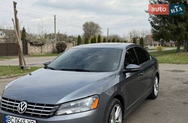 Седан Volkswagen Passat 2015 в Львове