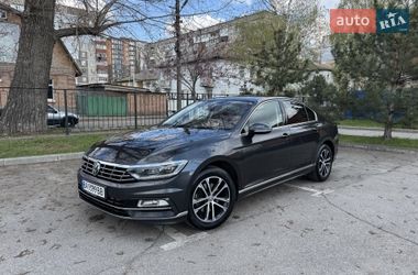 Седан Volkswagen Passat 2018 в Кропивницком